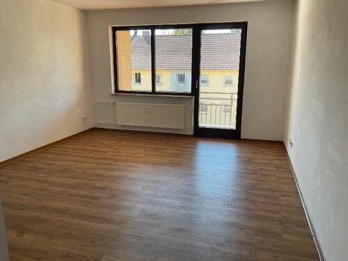 Foto - Helle 2-Zimmer Wohnung mit modernen Bodenbelägen und Balkon zu vermieten