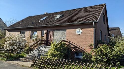 Foto - Freistehendes EFH mit Einliegerwohnung & großem Grundstück