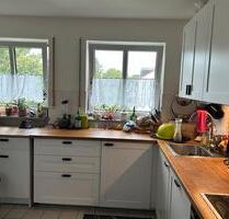 Schöne 4 Zimmer Wohnung mit Tiefgaragenstellplatz in Unterföhring