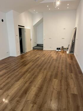 Foto - Wohnung mit ca. 200qm Garten und Garage