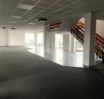 **PROVISIONSFREI DIREKT VOM EIGENTÜMER** Professionelle Einzelhandelsfläche im EG-1. OG (F70-0-3) - Paderborn Elsen