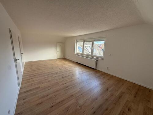 Foto - 3- Zimmer- Wohnung zu vermieten frisch renoviert