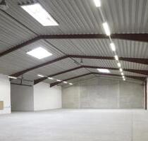 PROVISIONSFREI VOM EIGENTÜMER - Ebenerdige Lager-Produktionshalle 738m² mit 8m Deckenhöhe - Paderborn Elsen