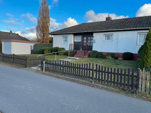 Foto - Gnutz, DHH, Ortsrandlage, noch ohne Provision