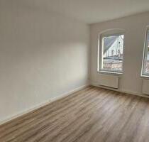 Schön helle, modernisierte 2-Zimmer-Wohnung mit komfortablem Zuschnitt - Freital