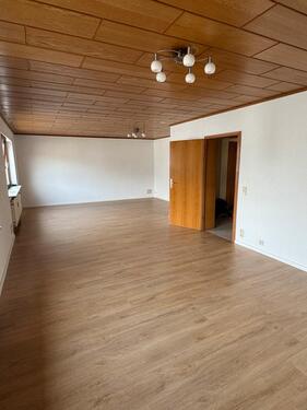 Foto - 3 Zimmer Wohnung + Küche + Bad + Balkon zu vermieten ab sofort