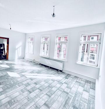 Foto - Direkt im Zentrum mit Garage und Terrasse - frisch renoviert