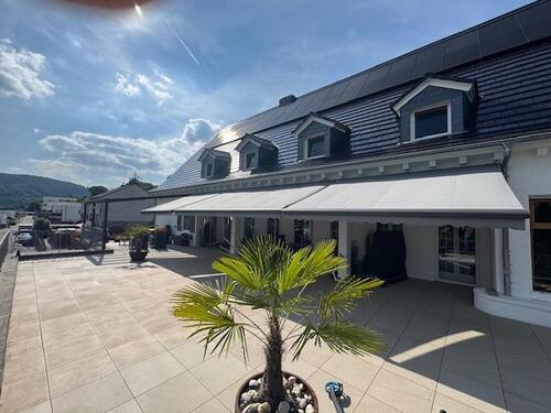 Foto - Luxus-Villa mit Innenpool, Sauna, PV & unverbaubarem Blick