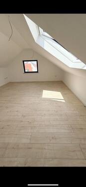 Foto - 2-Zimmer Dachwohnung - 700,00 EUR Kaltmiete,