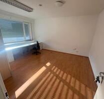 Großes WG Zimmer 20qm zu vermieten in 73312 Geislingen - Geislingen an der Steige