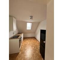 Wohnung Rüttenscheid - 750,00 EUR Kaltmiete, in Essen (PLZ: 45131) Stadtbezirk II