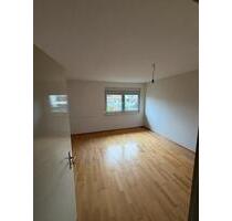 2 Zimmer Wohnung im 1. OG - 750,00 EUR Kaltmiete, ca.  61,00 m² in Hechingen (PLZ: 72379)