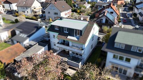 Foto - DIETZ: Sanierte und großzügige 2-Zimmer-Dachwohnung mit Toller Gaube und Dachterrasse - Randlage!