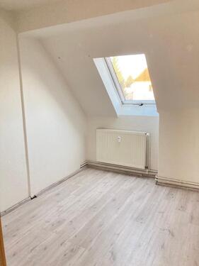 Foto - Dachgeschosswohnung - 250,00&nbsp;EUR Kaltmiete, ca.&nbsp; 35,00&nbsp;m&sup2;