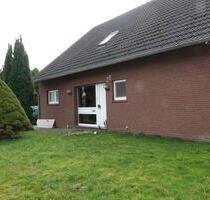 Frühling an der Nordsee - Haus mit Wohnung und Ferienhaus - Krummhörn