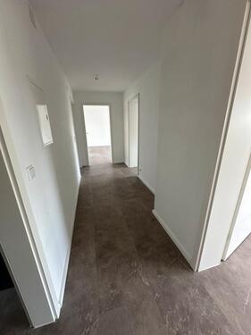 Foto - Attraktive 4 Zimmer-Wohnung - 1.200,00 EUR Kaltmiete,