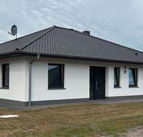 NEUBAU Bungalow mit Doppelgarage & Garten - bezugsfertig & modern - Diepenau