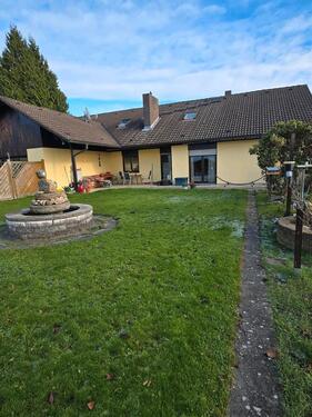 Foto - Doppelhaus mit grosse Gartenfläche