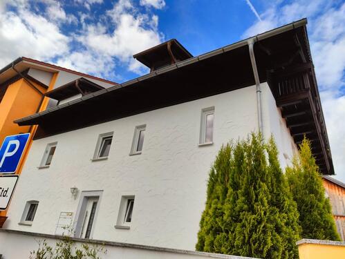 Foto - Provisionsfreies 4-Parteien Haus Rendite (6,56%)