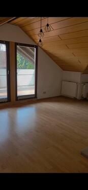 Foto - DG-Wohnung - 850,00&nbsp;EUR Kaltmiete, ca.&nbsp; 97,00&nbsp;m&sup2;