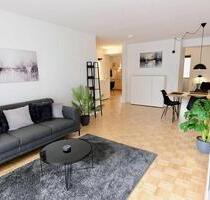 * Neu möblierte total schicke 2-Zi-Wohnung mit XXL-Balkon * Stellplatz optional * - Stuttgart Stuttgart-Süd