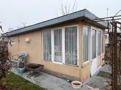 Foto - Kleingarten abzugeben mit 300 m², Laube, Wasser, Teich, Strom