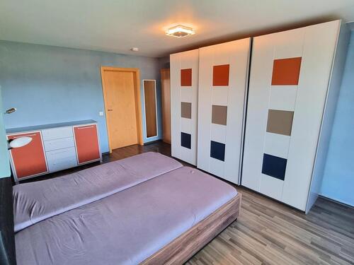 Foto - Sofort verfügbar! - Voll möblierte, schöne, sonnige 2-Zimmer-Wohnung mit Balkon und KFZ-Stellplatz