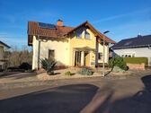 Foto - Freist. Ein- bis Zweifamilienhaus, Grundst. 1.208 qm, PS-Fehrbach