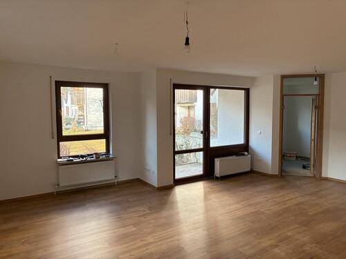 Foto - Helle, neu renovierte 3-Zimmer-Wohnung Landshut Nikola Papiererst