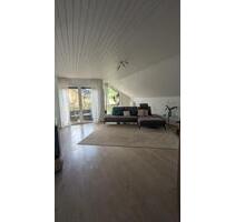 Schöne, helle 2,5-Zimmer-Wohnung mit Balkon & Garage in Bad MGH - Bad Mergentheim