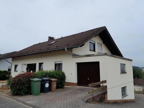 Foto - Mehrfamilienhaus, Wohnhaus in Nentershausen
