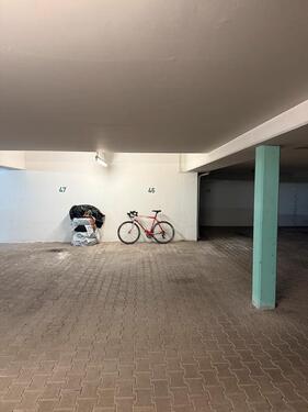 Foto - Tiefgaragenstellplatz zu vermieten
