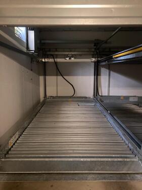 Foto - Tiefgarage Stellplatz (abschließbare Gitterbox) -Lurup 22547
