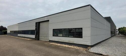 Foto - Bürogebäude mit Lagerhalle Produktionshalle