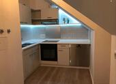 Foto - 2-Zimmer Dachgeschosswohnung mit Balkon und Einbauküche, Sbahn