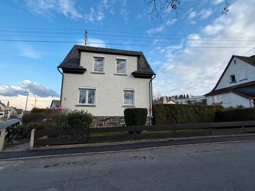 Foto - 5 Zimmer Einfamilienhaus zum Kaufen in Ransbach-Baumbach
