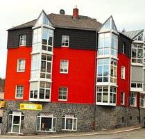 Einzigartige 3-Raum-Whg. mit großen Erkern am Planitzer Markt - Zwickau Cainsdorf