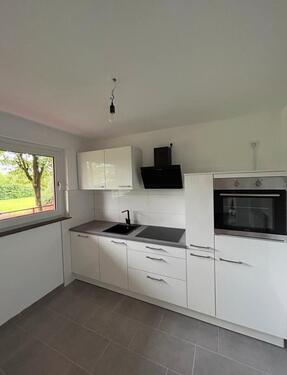 Foto - Renovierte 3-Zimmer Wohnung (71qm)+neue Küche+Parkplatz, ab 01.07
