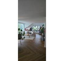 Exklusive 2-Zimmer-Wohnung mit Dachboden, Balkon & Einbauküche - Aurich Egels und Wallinghausen