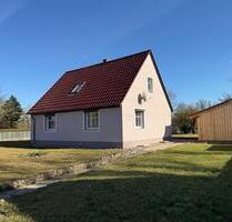 Erstbezug nach Sanierung: Einfamilienhaus mit großem Garten, Pool und Carport - Seelow