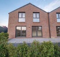 Exklusive Doppelhaushälfte in zentraler aber naturnaher Lage! - Stade Altländer Viertel