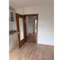 Helle 2-Zimmer-Wohnung, ca. 70 m² mit Balkon – ab sofort - Hunderdorf