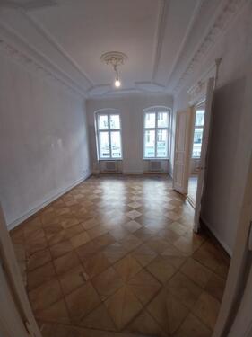 Foto - Wunderschöner Altbau - Stuck I Flügeltüren I Holzböden