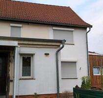 freistehendes Einfamilienhaus mit kleinen Garten und Nebengelass - Bleicherode