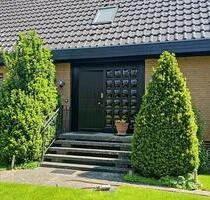 Großes freistehendes Zweifamilienhaus 245 qm Wohnfläche 9 Zimmer - Berlin Spandau