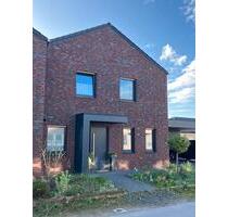 Hochwertige Doppelhaushälfte KfW 55 in Holsten-Salzbergen