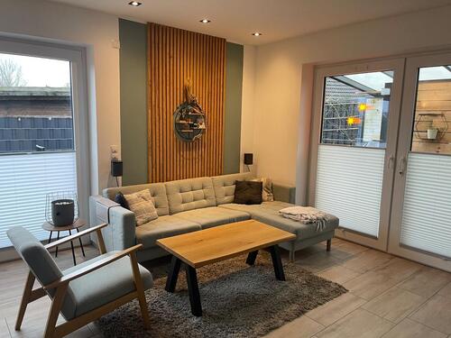 Foto - Doppelhaushälfte mit Terrasse & Dachterrasse – zentrale L