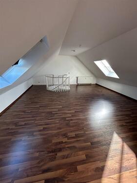 Foto - Maisonette-Wohnung mit Balkon ab September 2025 frei !!