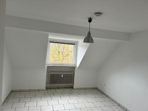 Foto - 3.5 Zimmer Dachgeschoßwohnung zur Miete in Essen