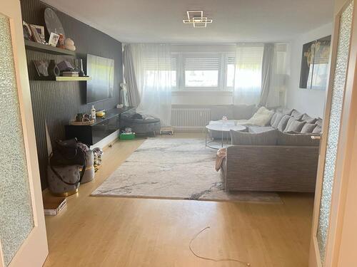 Foto - Helle 4-Zimmer-Wohnung im DG - 900,00 EUR Kaltmiete,